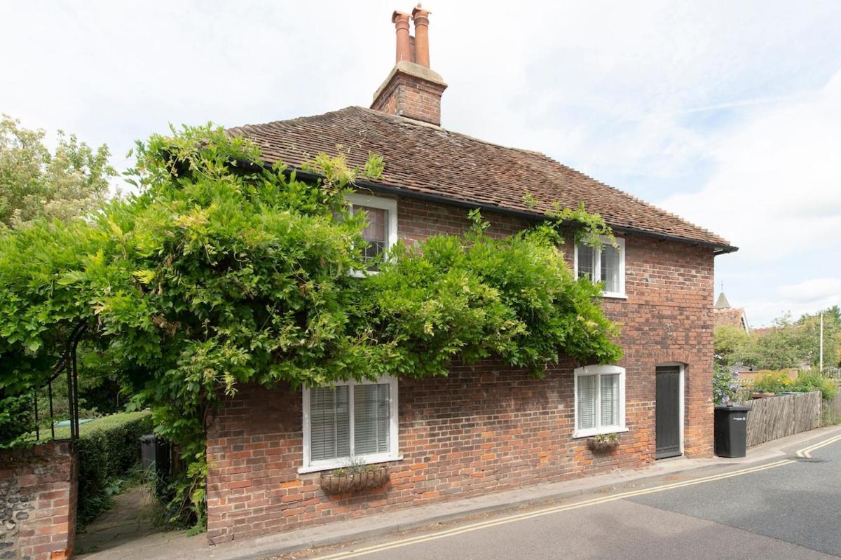 Wisteria Cottage Gravesend Eksteriør billede